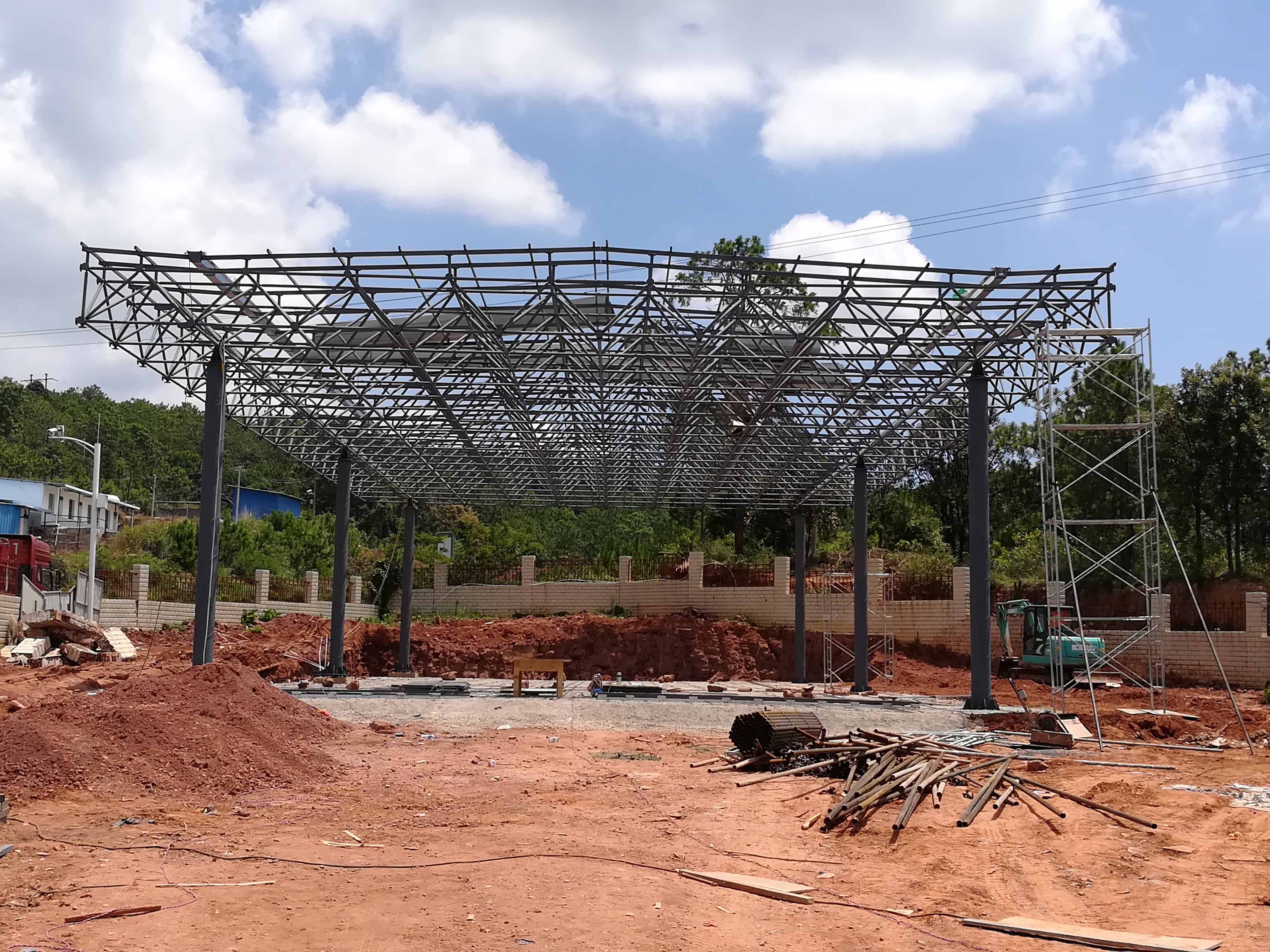 百色加油站网架屋面